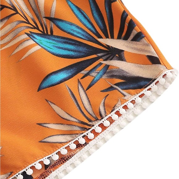 SweatyRocks Women's 2 Piece Butterfly Sleeve Knot Front Crop Top with Shorts Set - Picture 5 of 6